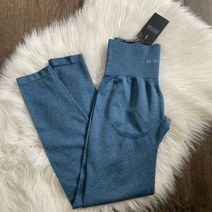 Nvgtn contour seamless legging